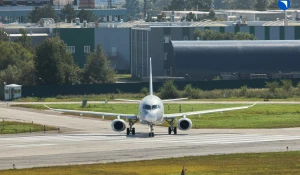 Импортозамещенный самолет SJ-100.