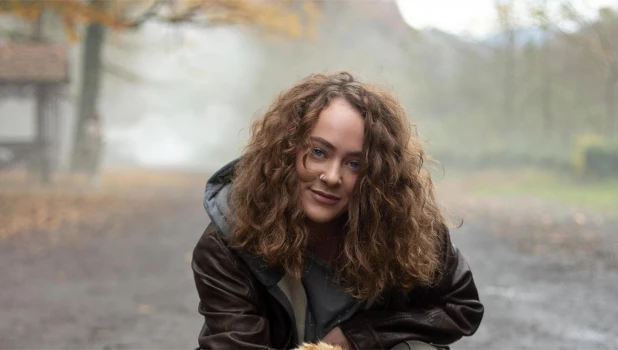 Аглая Тарасова в фильме «Диагноз "Везучая"».