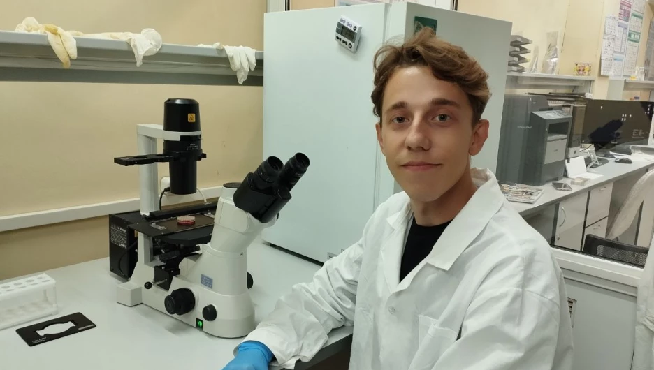 Михаил Макеев. Лаборант НИИ биологической медицины АлтГУ. Молодой ученый. Наука.