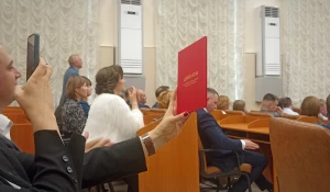 Более полусотни управленцев Алтайского края получили дипломы президентской программы. 2025 год.