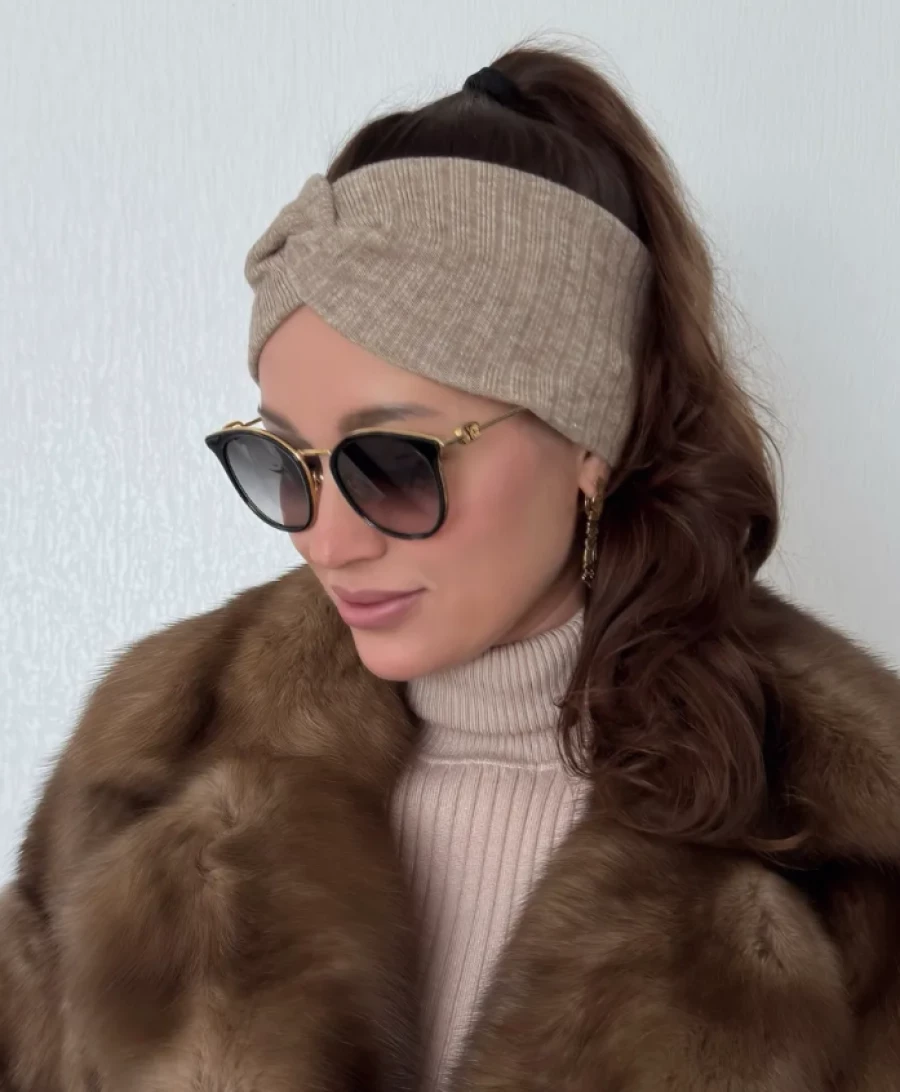 Повязка на голову.