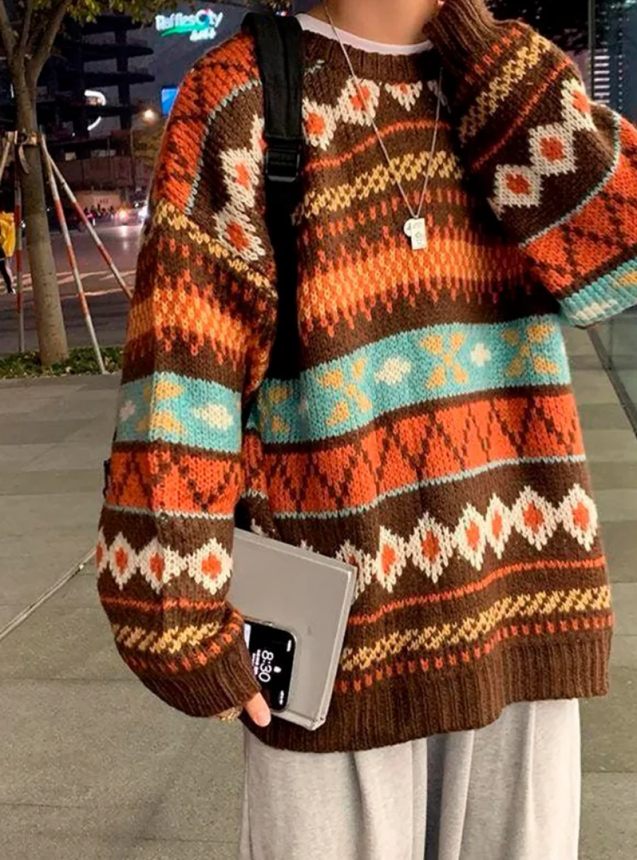 Свитер с принтом.