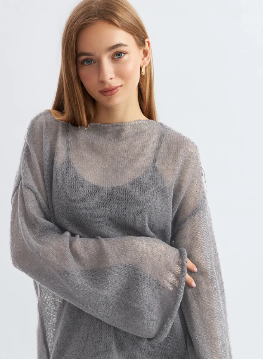 Свитер паутинка.