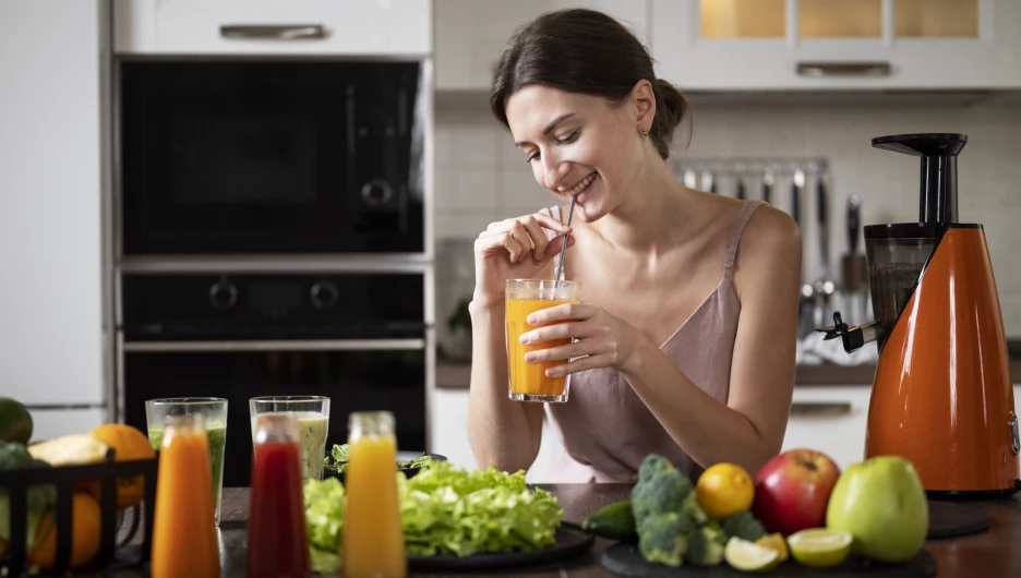 Свежевыжатые соки.