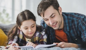 Чтение в кругу семьи.