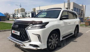 Белый и просторный Lexus LX570