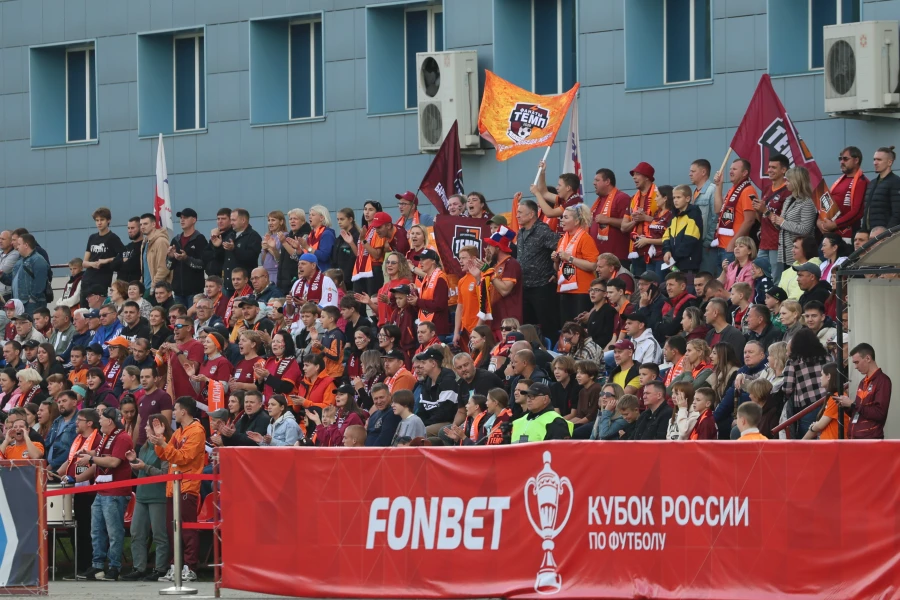 Кубок России по футболу, «Темп» — «Знамя Труда»