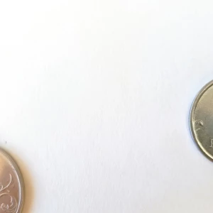 Рубль. Курс рубля. Монеты. Деньги. Наличные деньги.