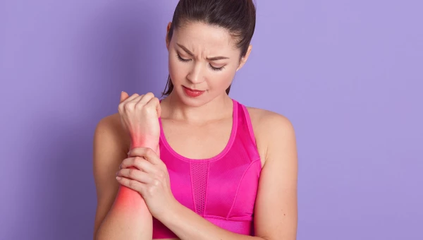 Боль в запястье.