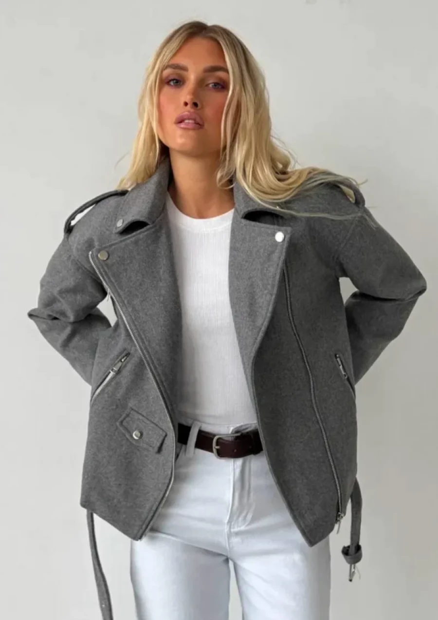 Шерстяная куртка.