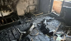 Из-за электросамоката дотла сгорела жилая квартира.