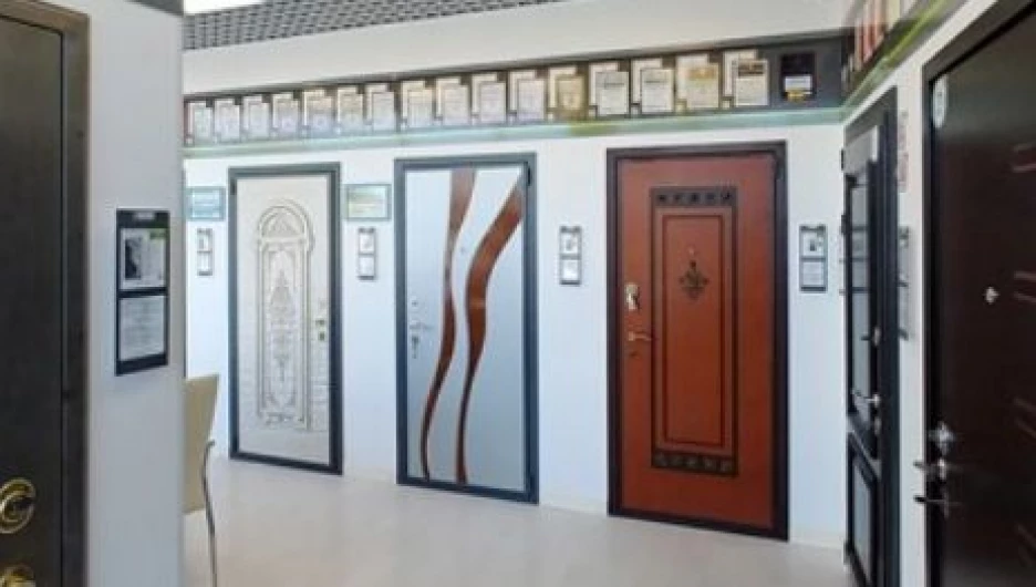 Входные двери.