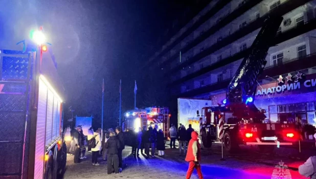 В Белокурихе случился пожар в одном из санаториев.