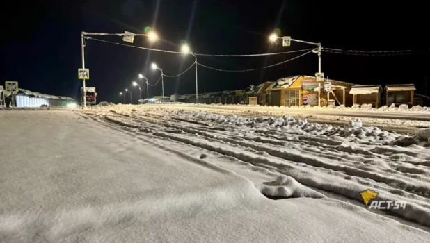 Семинский перевал весь в снегу.