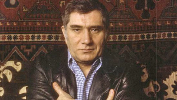 Армен Джигарханян.