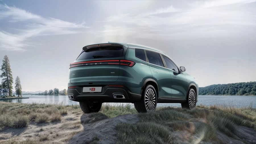 Tenet T8 — современный семиместный кроссовер.