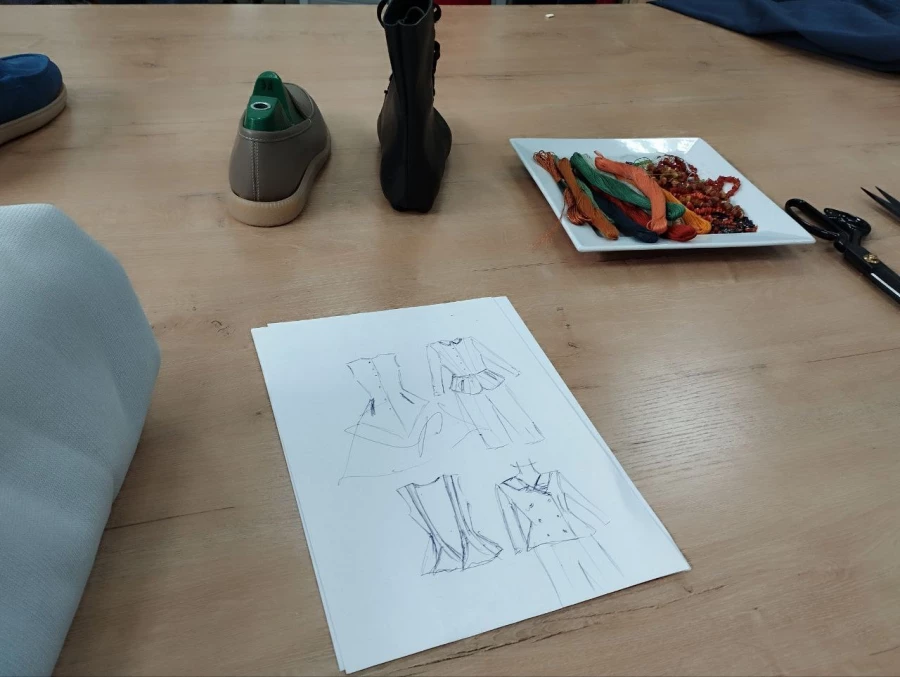 Совместная коллекция. Одежда. Модельер. Обувщик. Обувь