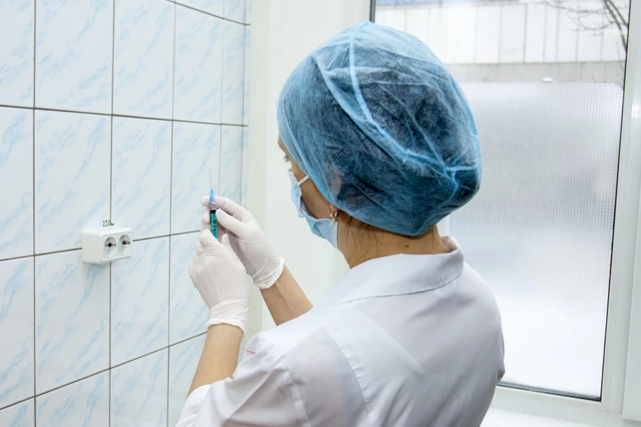 Больница, врачи, лечение, анализы. 