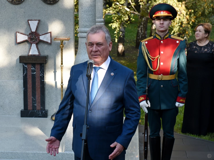 Александр Романенко.