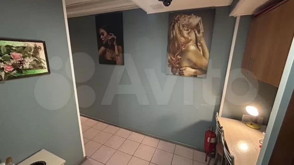 Продают гостиницу на ул. Матросова, 9 в Барнауле.