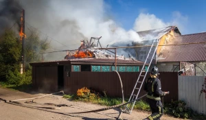 Пожар на ул. Севастопольской.