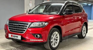 Haval H2 красного цвета 