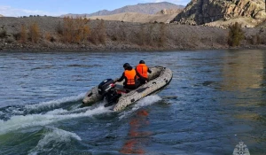 На Алтае ведут поиски рыбака.