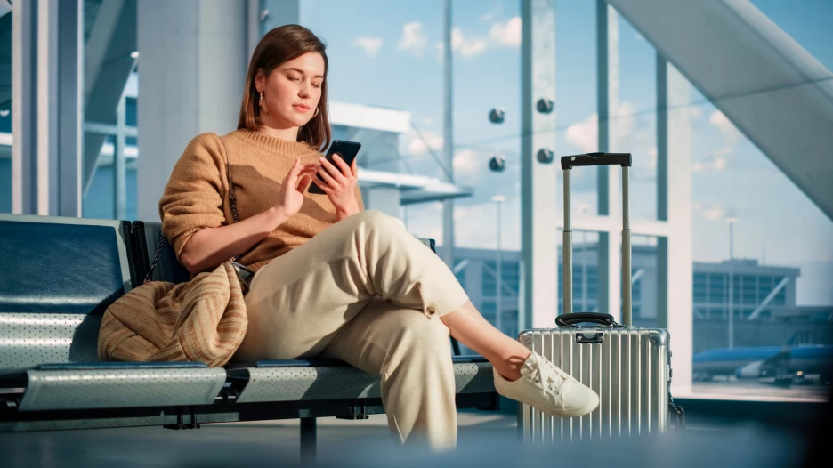 Клиенты Т2 могут открыть карты VISA и Mastercard банков СНГ в приложении оператора.