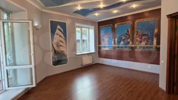 Продают коттедж в Барнауле.