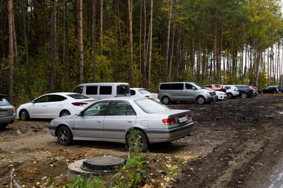 Работы в аэропорту Барнаула. Парковка. Стройка