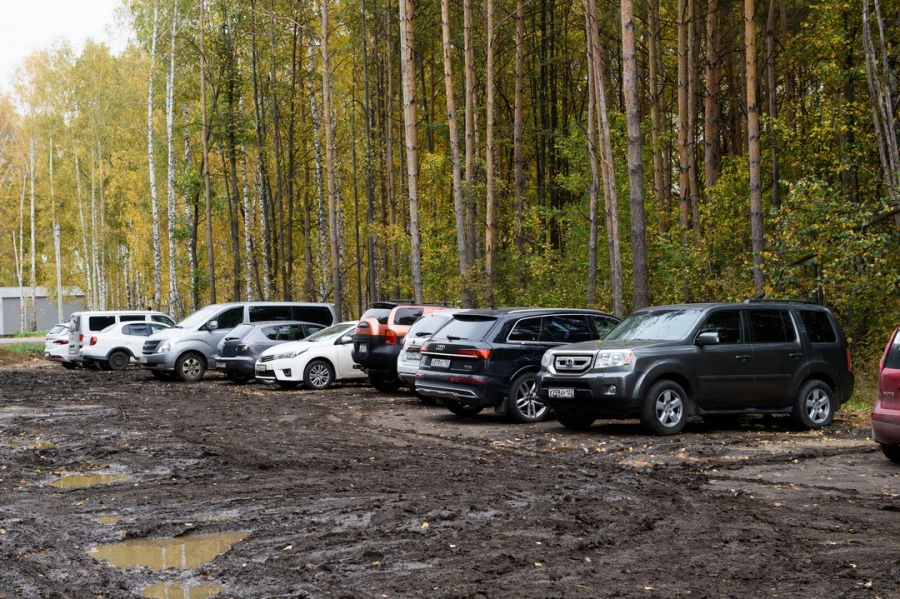 Работы в аэропорту Барнаула. Парковка. Стройка