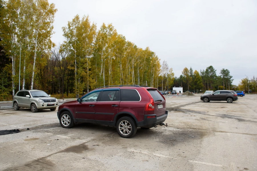 Работы в аэропорту Барнаула. Парковка. Стройка