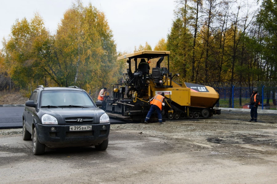 Работы в аэропорту Барнаула. Парковка. Стройка