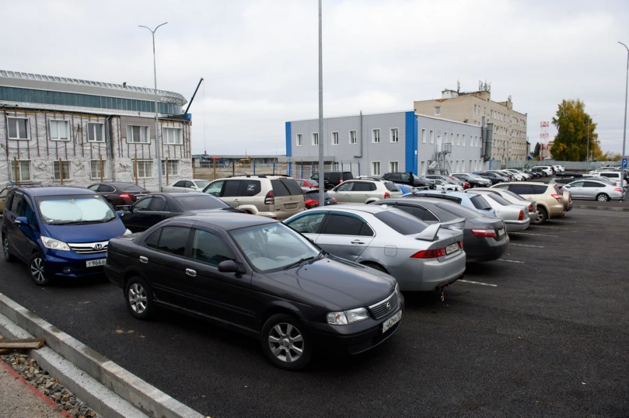 Работы в аэропорту Барнаула. Парковка. Стройка