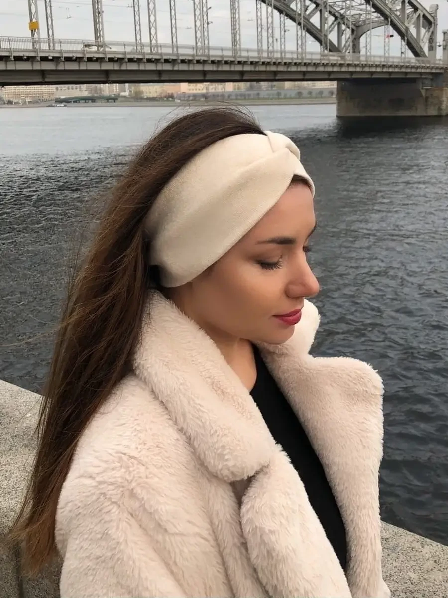 Повязка на голову.