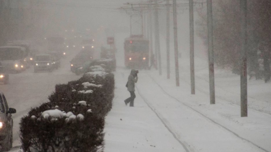 Снегопад. Зима. Метель. Снег.