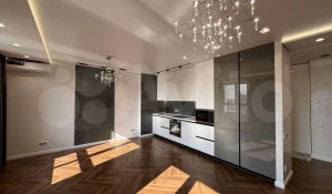 Королевская квартира с величиной в целый дворец