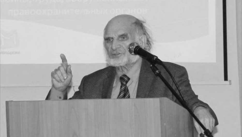 Борис Гусев.