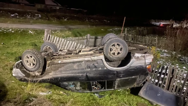 На Алтае в ДТП столкнулись две легковушки.