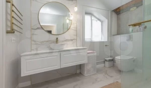 В Барнауле продают коттедж за 14,5 млн рублей.