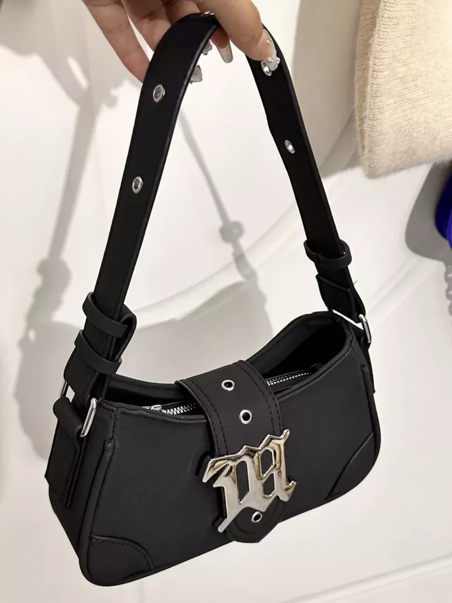 Маленькие трендовые сумки.