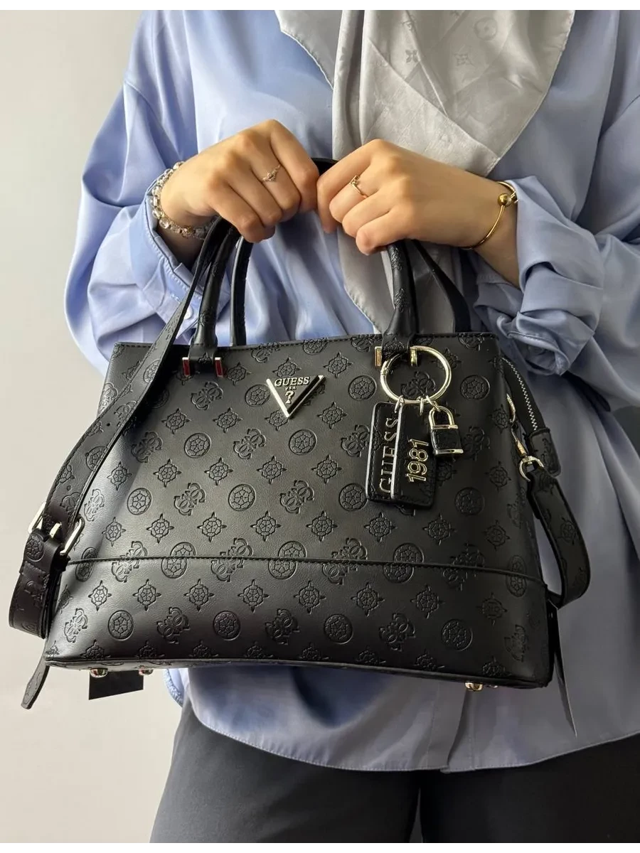 Большие трендовые сумки.