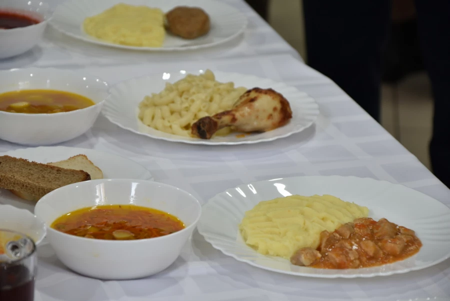 Блюда из меню для школьных столовых.