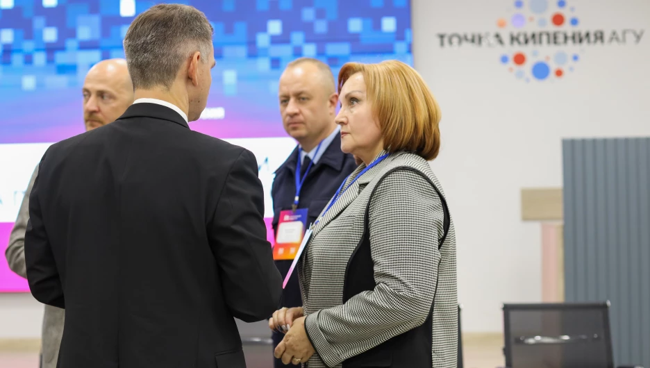 Межрегиональный форум «IT-трансформация 2025: профессионалы цифрового будущего». Дискуссионная площадка «Операторы связи на пороге завтрашнего дня». 