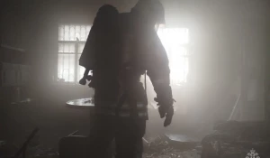 В Барнауле пенсионеры погибли во время пожара в частном доме.