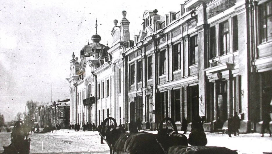 Пассаж Фирсова в Бийске.