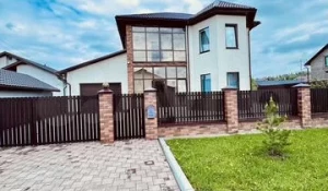 Коттедж за 26 млн рублей продают на Алтае.