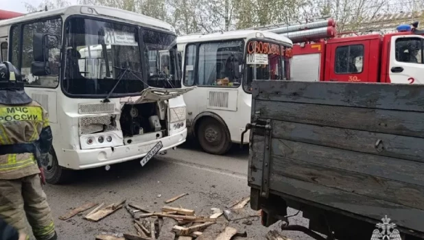 Массовое ДТП произошло в Горно-Алтайске.