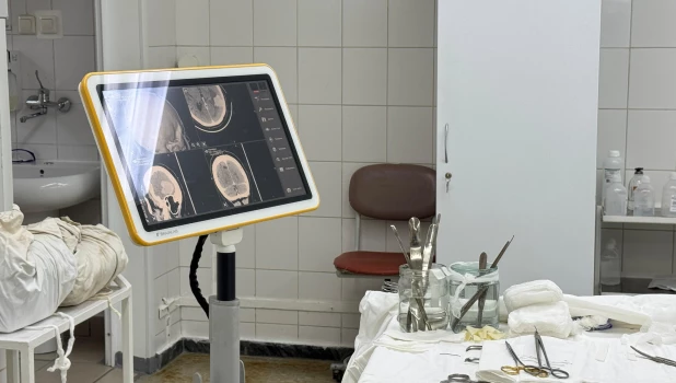 Операция, врачи.