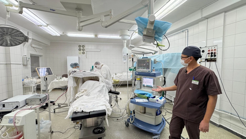 Операция, врачи.